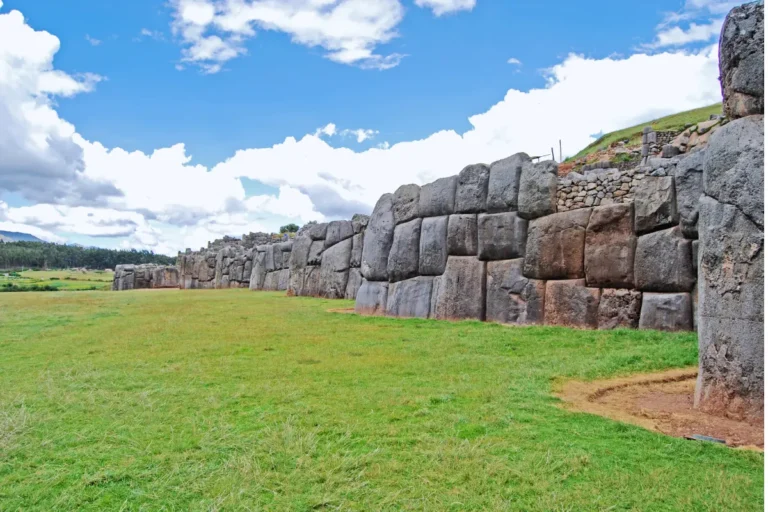 fotografia de centro alqueologico sacsayhuaman